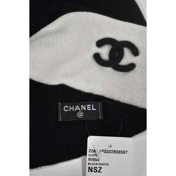 Chanel 22A Cashmere Black White CC Logo Foldover Beanie Winter Hat Cap Cloche